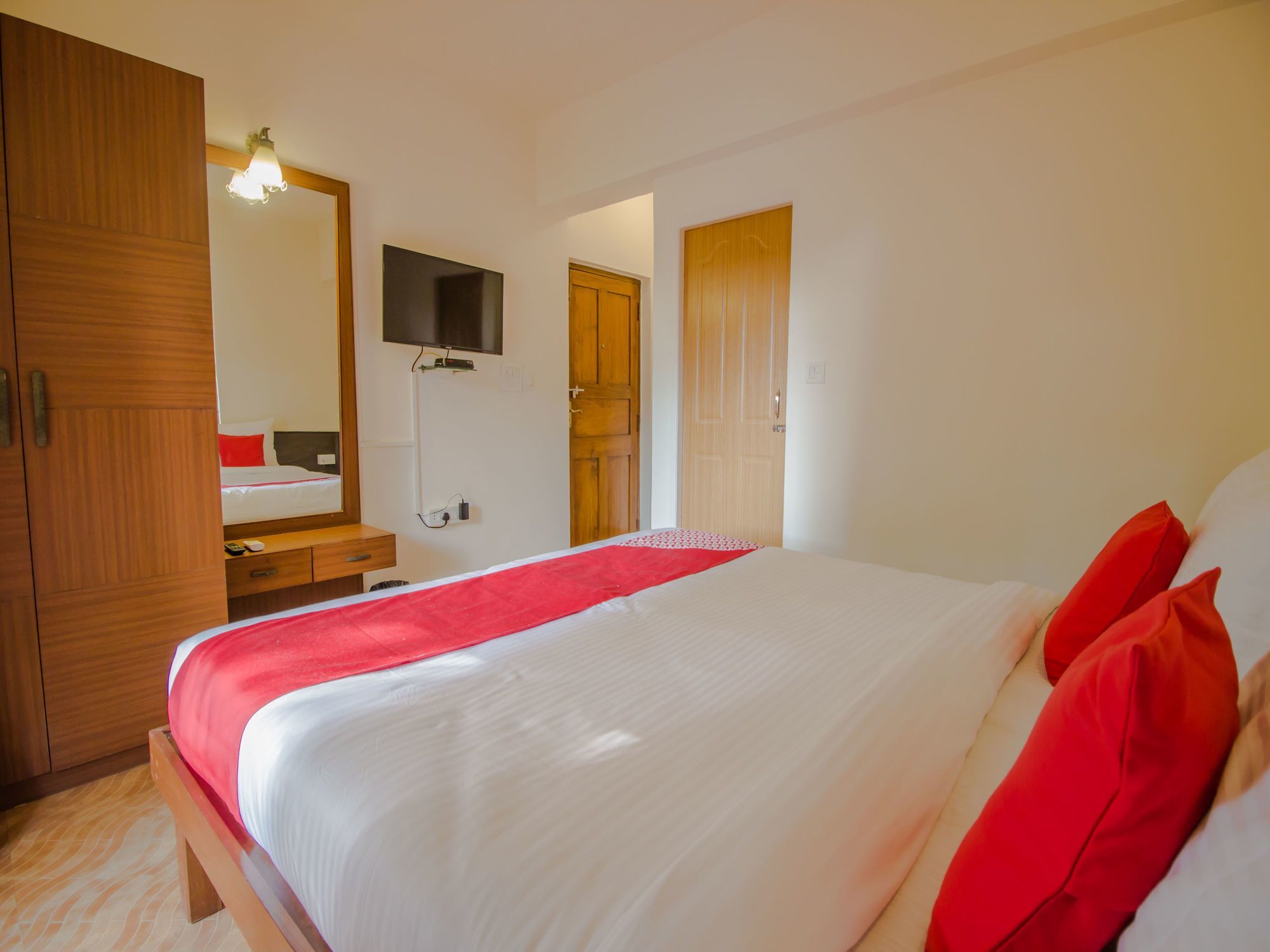 Oyo Flagship 13853 Shruti Resort Calangute Ngoại thất bức ảnh